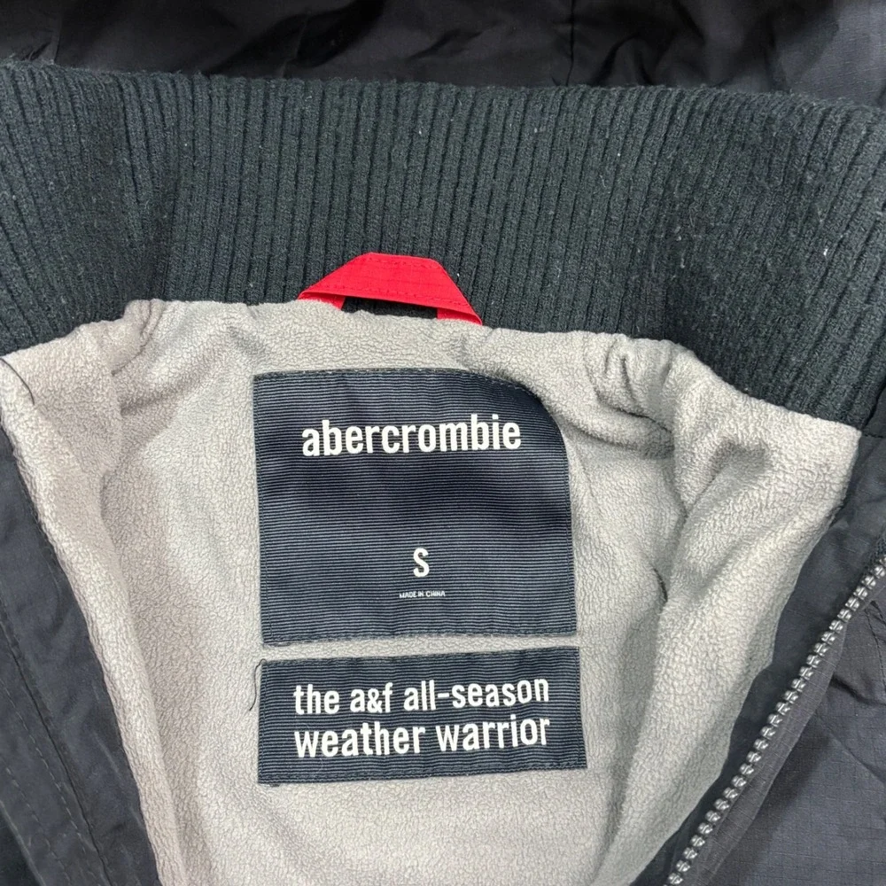 Abercrombie Kids All Season Weather Warrior Jacket Navy Blue Ripstop Small S